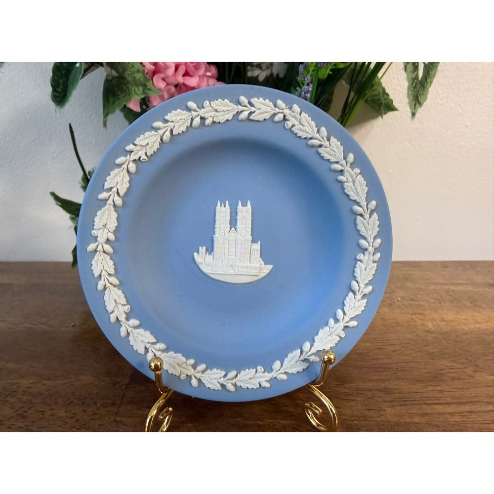 Vintage Wedgwood Blue Jasperware Westminster Abbey Trinket Dish England